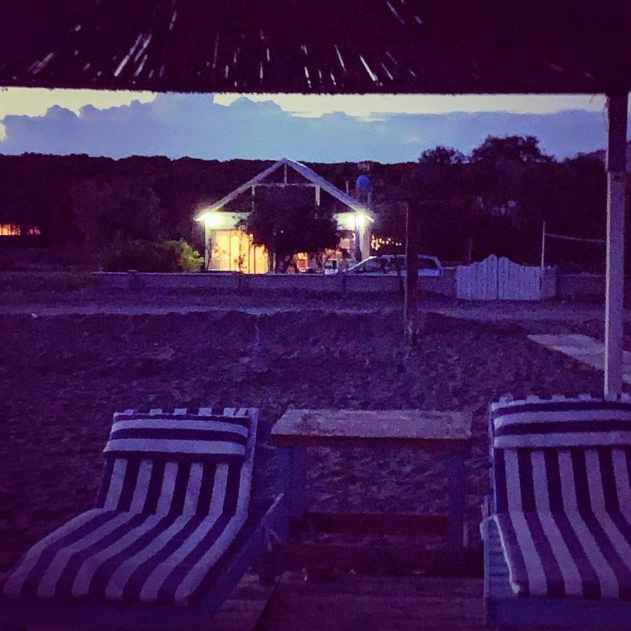 Beachfront, Tirana Guest House Velipojë 外观 照片