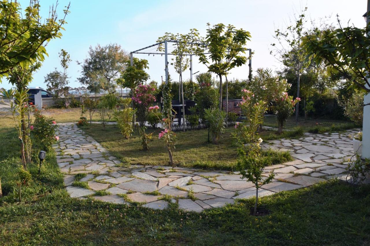 Beachfront, Tirana Guest House Velipojë 外观 照片
