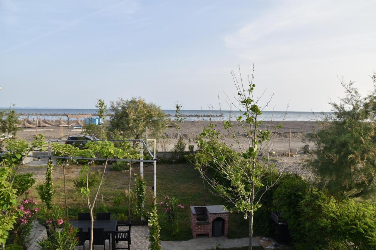 Beachfront, Tirana Guest House Velipojë 外观 照片