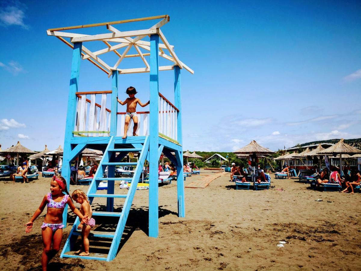 Beachfront, Tirana Guest House Velipojë 外观 照片