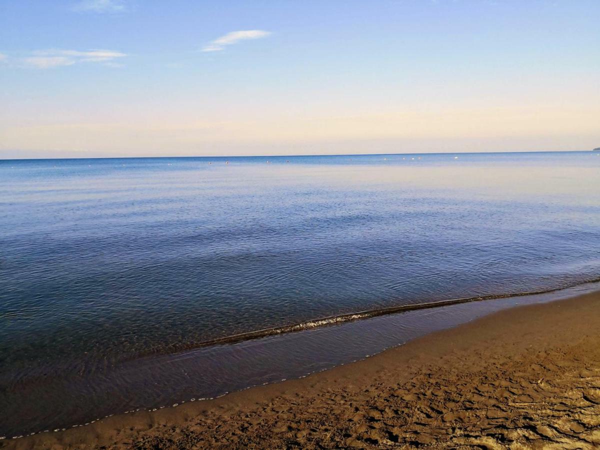Beachfront, Tirana Guest House Velipojë 外观 照片